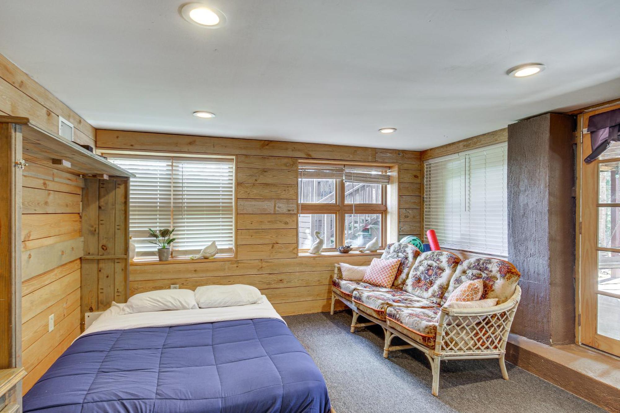 Lake Murray Shores Pet-Friendly Lakehouse View Tower And Fire Pit! מראה חיצוני תמונה
